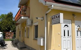 Reka Apartmanhaz